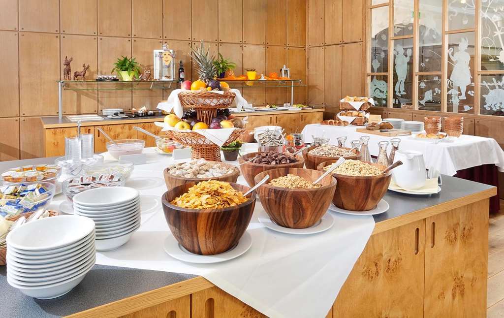 Akzent Brauerei Hotel Hirsch ออทโทบอยเริน ร้านอาหาร รูปภาพ