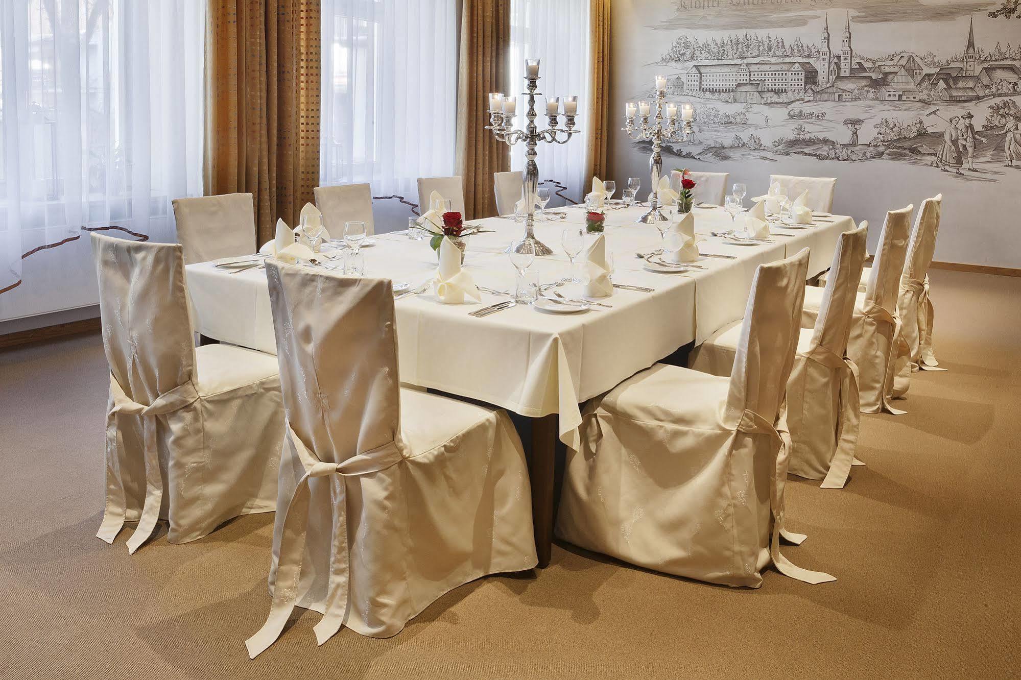 Akzent Brauerei Hotel Hirsch ออทโทบอยเริน ภายนอก รูปภาพ