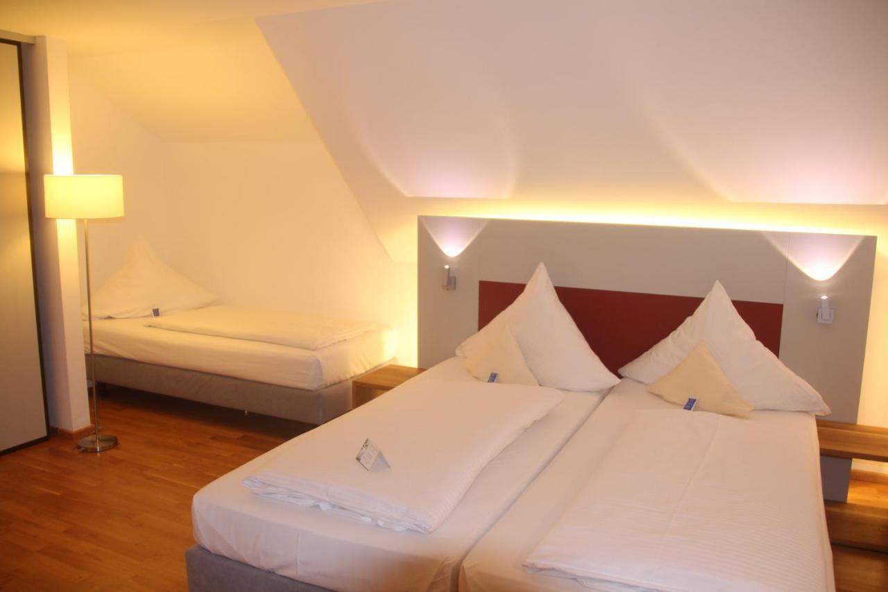Akzent Brauerei Hotel Hirsch ออทโทบอยเริน ภายนอก รูปภาพ